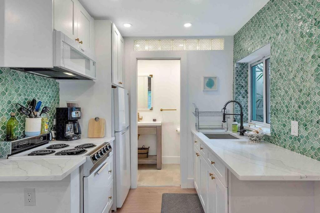 Charming Studio W Pool One Mile To Beach Pets Welcome Lake Worth Beach Exterior foto